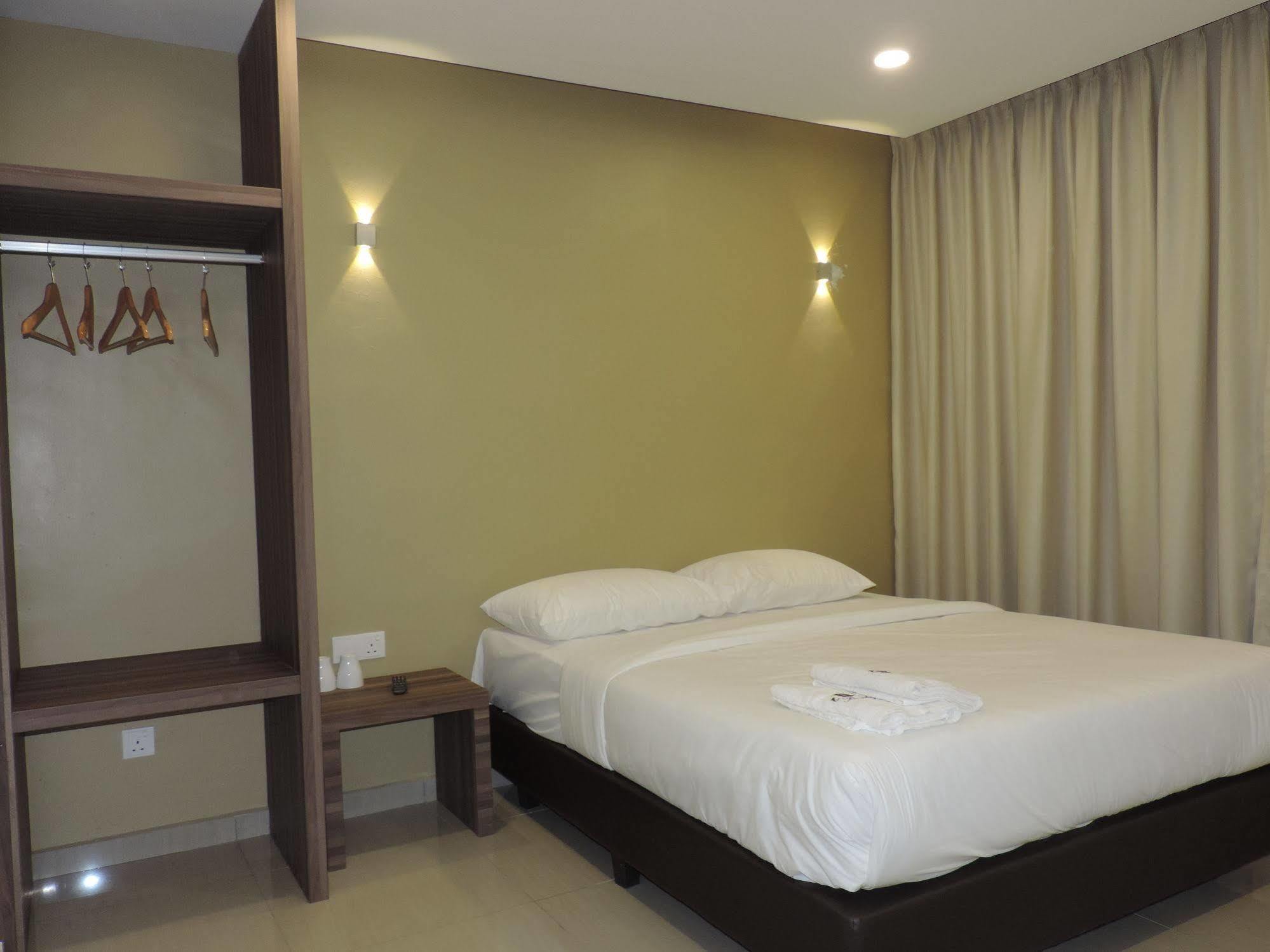 I Leaf Boutique Hotel Джохор Бахру Екстериор снимка